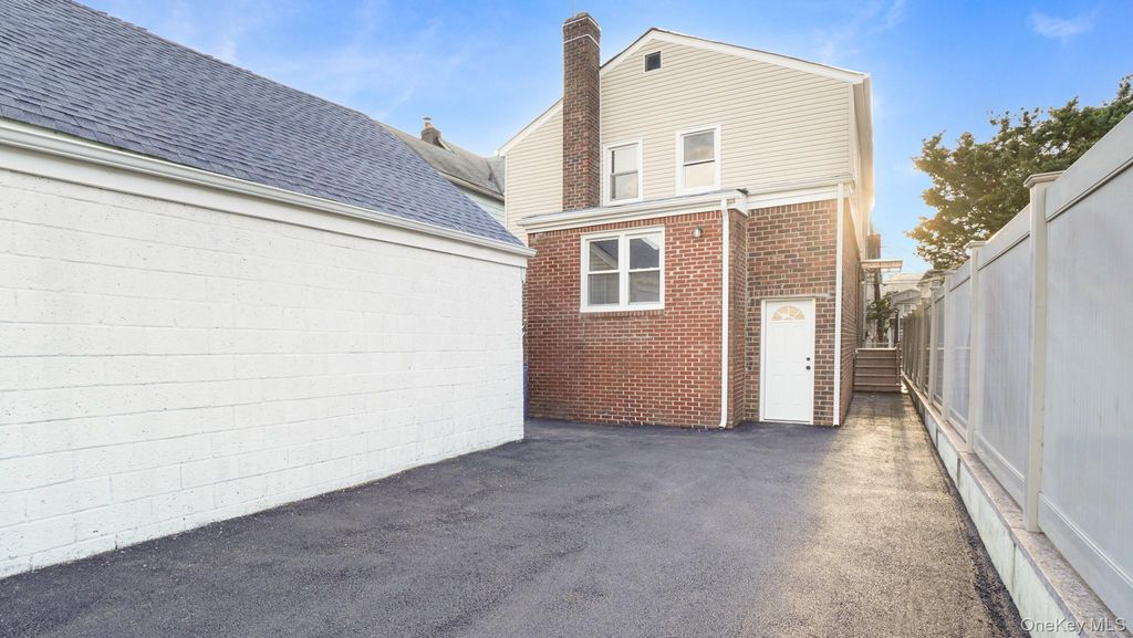 124-23 135th Place, South Ozone Park, NY 11420 — photo 5