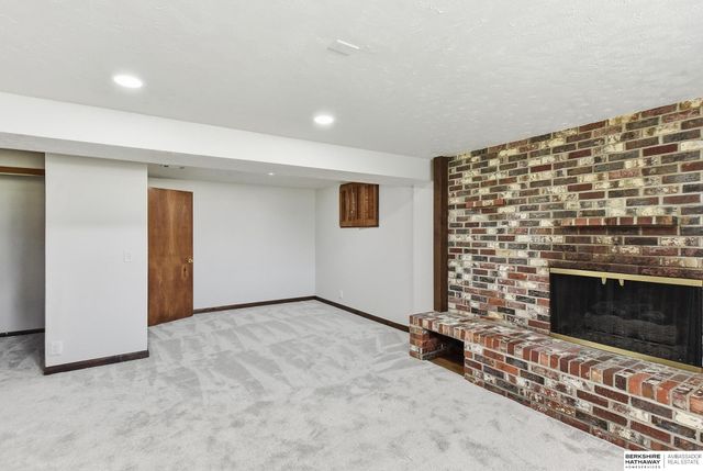 9641 Sahler Street, Omaha, NE 68134