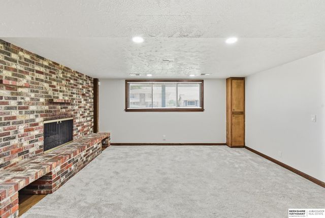9641 Sahler Street, Omaha, NE 68134