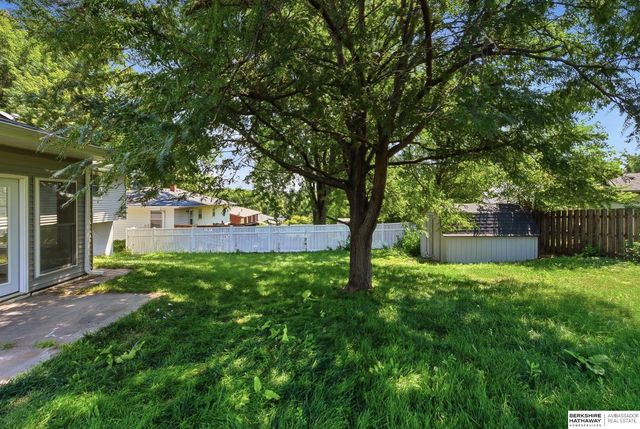 9641 Sahler Street, Omaha, NE 68134