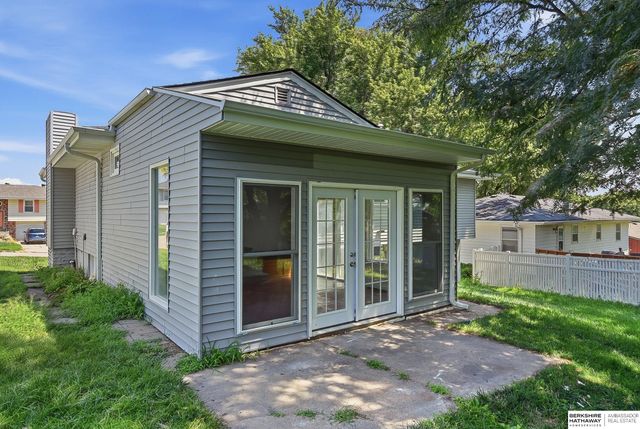 9641 Sahler Street, Omaha, NE 68134