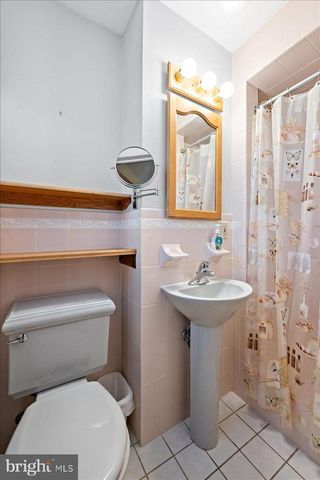 1240 RIDGE AVE, Whitehall, PA 18052