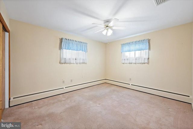 1240 RIDGE AVE, Whitehall, PA 18052