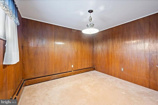 1240 RIDGE AVE, Whitehall, PA 18052