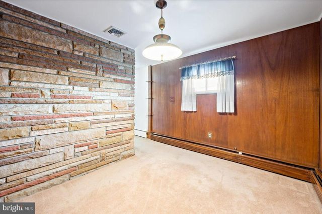 1240 RIDGE AVE, Whitehall, PA 18052