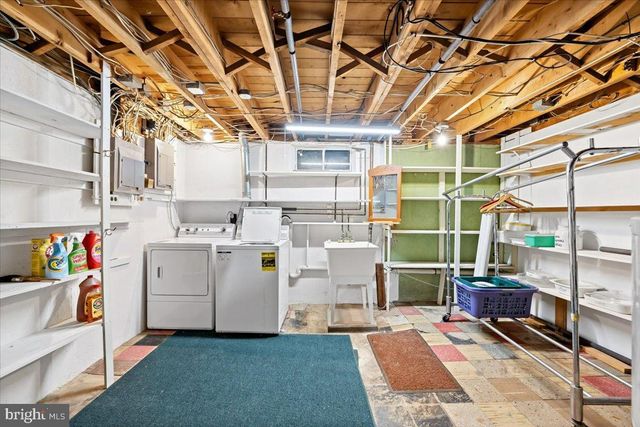 1240 RIDGE AVE, Whitehall, PA 18052