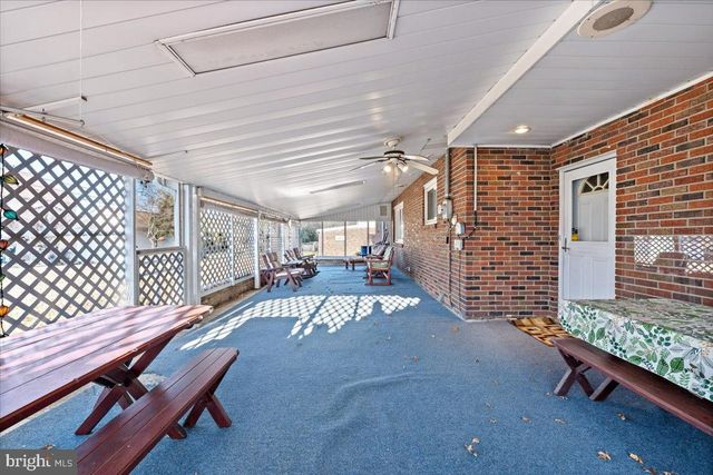 1240 RIDGE AVE, Whitehall, PA 18052