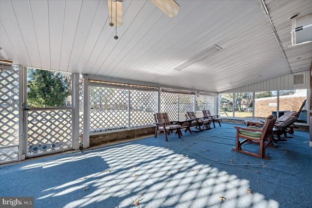 1240 RIDGE AVE, Whitehall, PA 18052