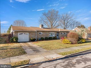 1240 RIDGE AVE, Whitehall, PA 18052
