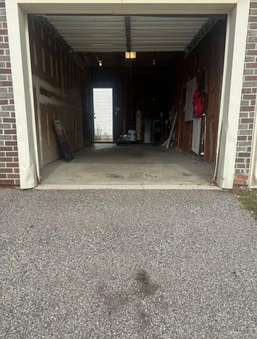 2824 Roundtree Drive, Troy, MI 48083