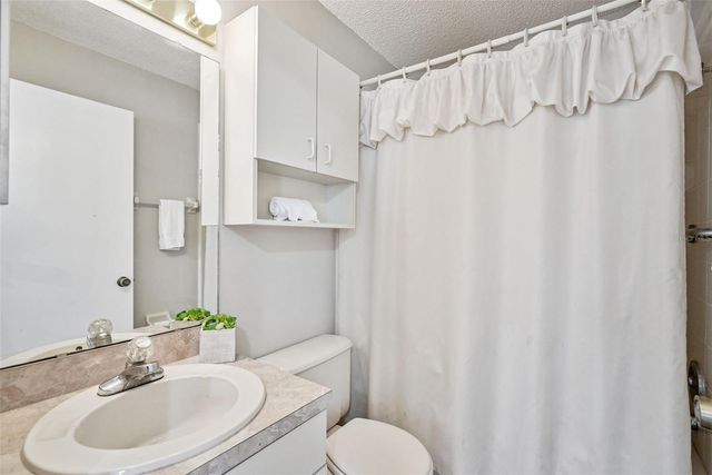 2012 E GLORIA DRIVE, Deltona, FL 32725