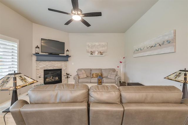 10524 SW 55th Street, Mustang, OK 73064