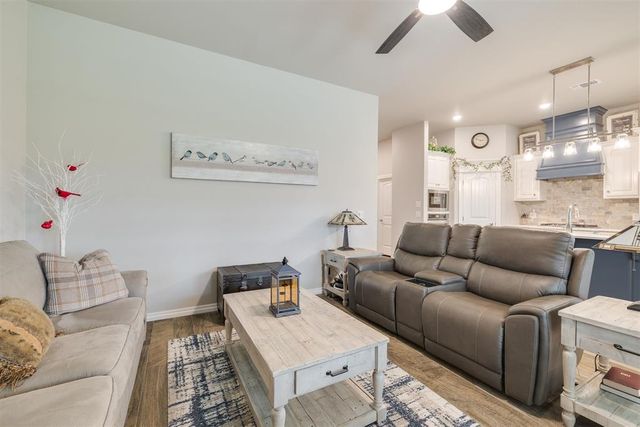 10524 SW 55th Street, Mustang, OK 73064