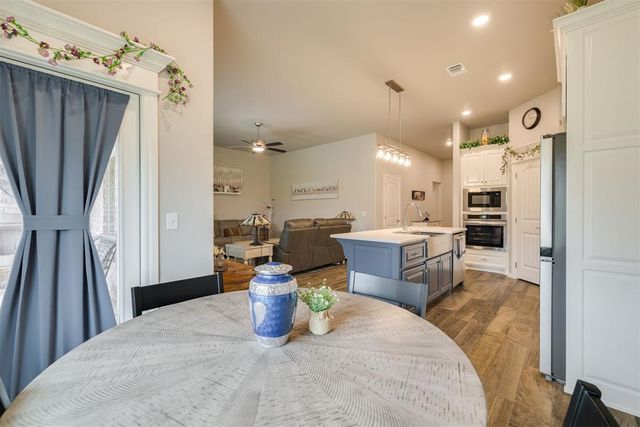 10524 SW 55th Street, Mustang, OK 73064