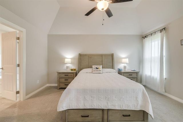 10524 SW 55th Street, Mustang, OK 73064