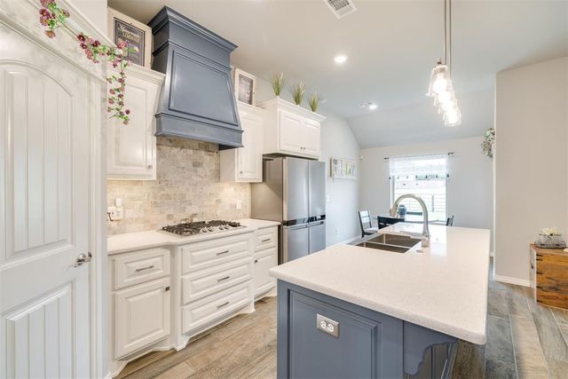 10524 SW 55th Street, Mustang, OK 73064