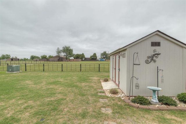 10524 SW 55th Street, Mustang, OK 73064