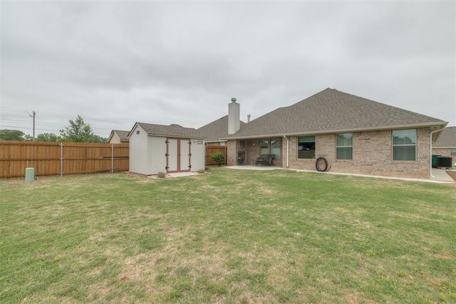 10524 SW 55th Street, Mustang, OK 73064