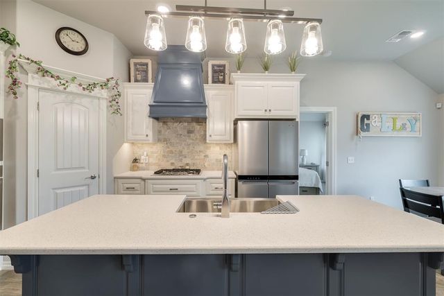 10524 SW 55th Street, Mustang, OK 73064