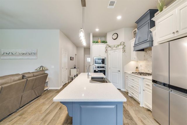 10524 SW 55th Street, Mustang, OK 73064