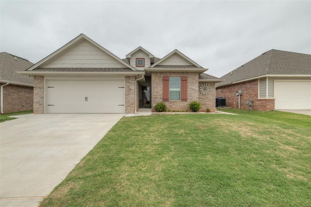 10524 SW 55th Street, Mustang, OK 73064