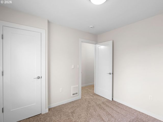 10845 E BURNSIDE St, Portland, OR 97216