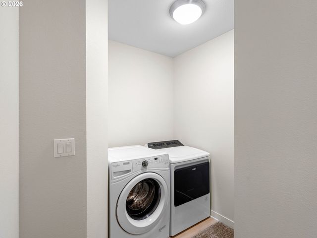 10845 E BURNSIDE St, Portland, OR 97216