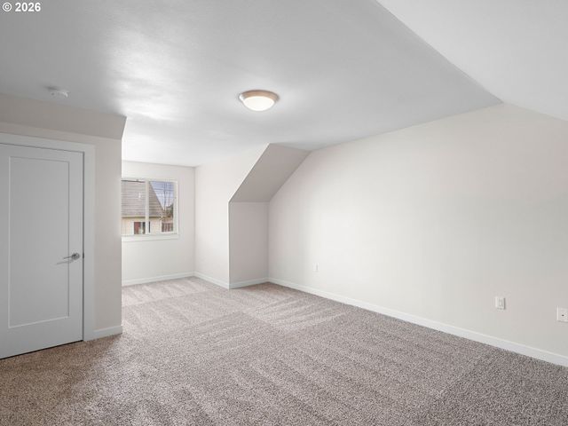 10845 E BURNSIDE St, Portland, OR 97216