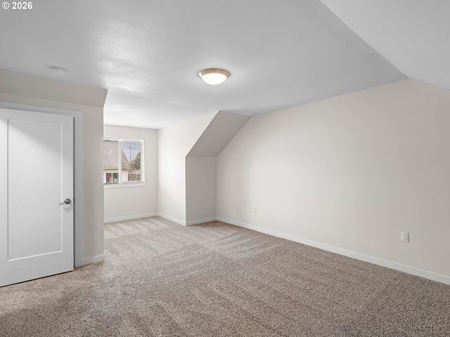 10845 E BURNSIDE St, Portland, OR 97216