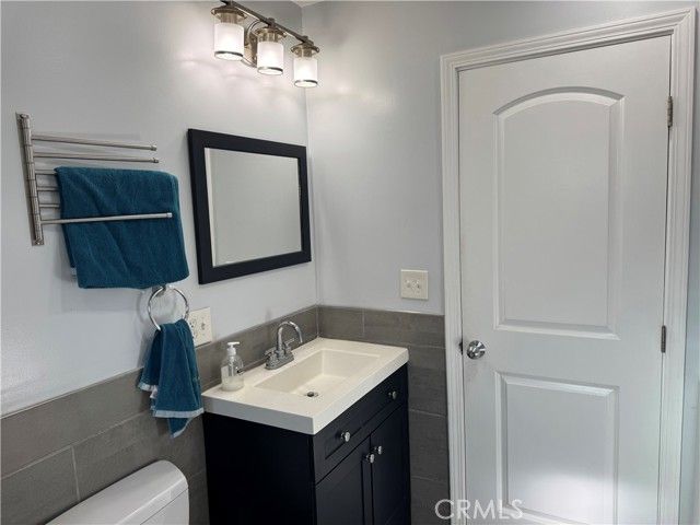 10406 San Carlos, South Gate, CA 90280