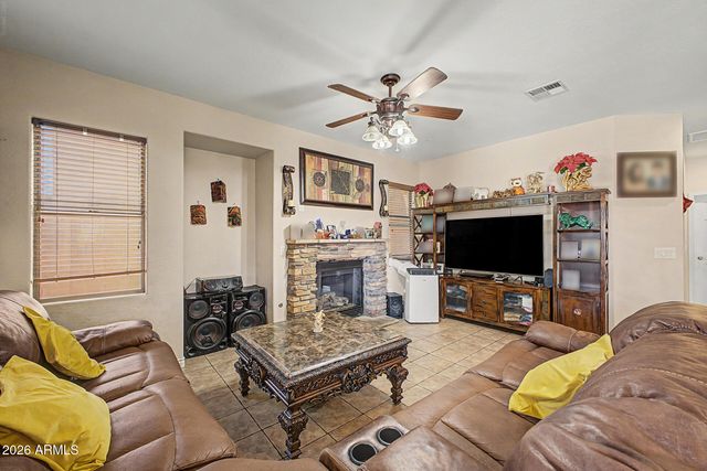 4507 W DONNER Drive, Laveen, AZ 85339