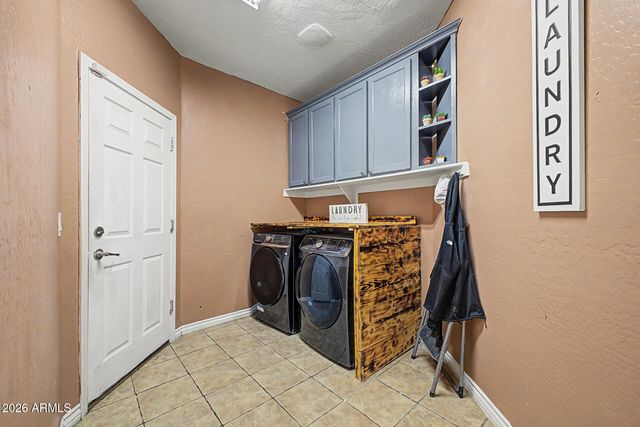 4507 W DONNER Drive, Laveen, AZ 85339