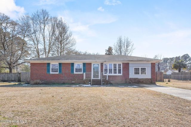 118 Princeton Drive, Jacksonville, NC 28546