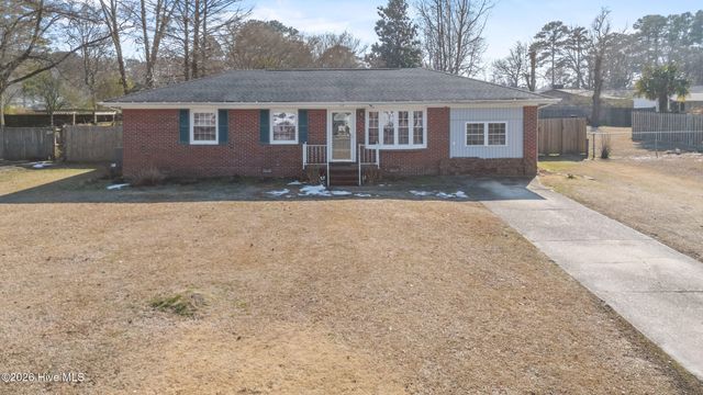 118 Princeton Drive, Jacksonville, NC 28546