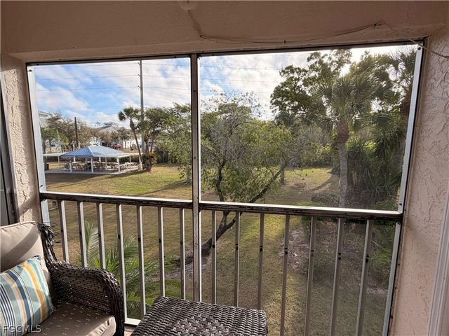 1100 Pondella RD 814, Cape Coral, FL 33909