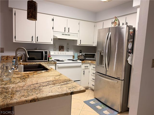 1100 Pondella RD 814, Cape Coral, FL 33909