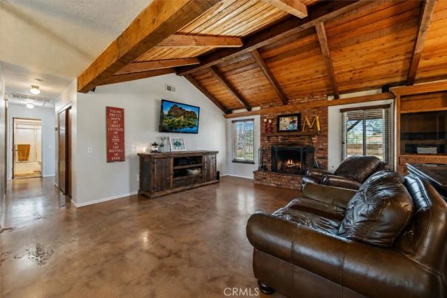 34407 Fairview Dr, Yucaipa, CA 92399