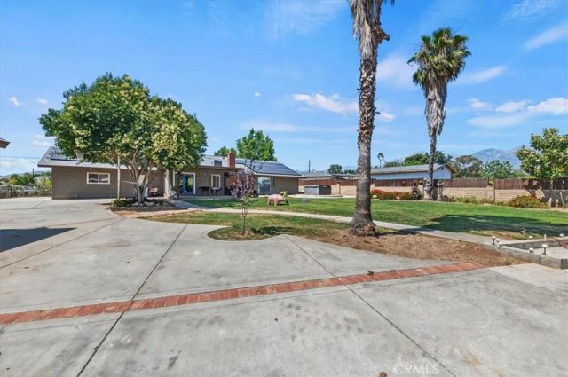 34407 Fairview Dr, Yucaipa, CA 92399