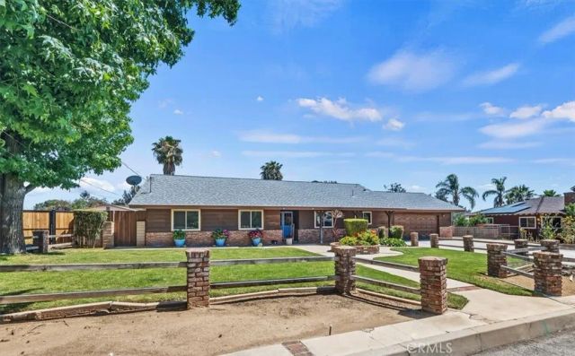 34407 Fairview Dr, Yucaipa, CA 92399