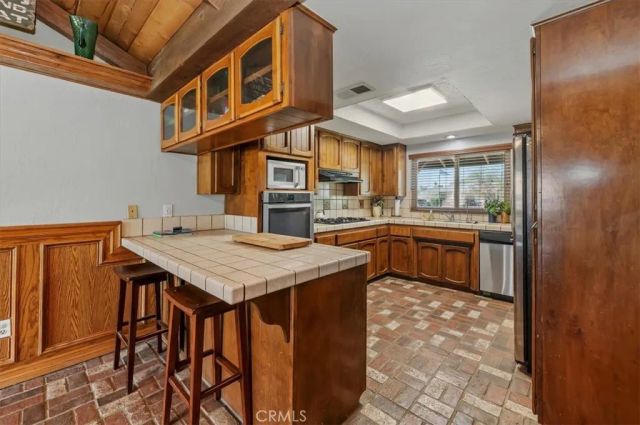 34407 Fairview Dr, Yucaipa, CA 92399
