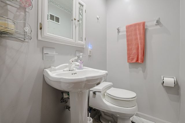 9714 Kedvale Avenue, Skokie, IL 60076