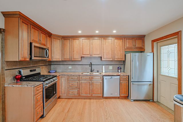 9714 Kedvale Avenue, Skokie, IL 60076