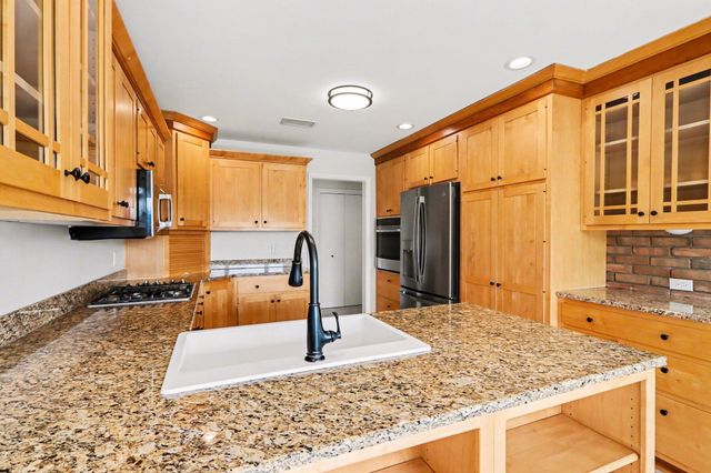 4344 Roxbury Lane, Kalamazoo, MI 49008