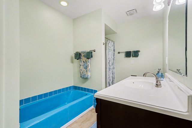 4344 Roxbury Lane, Kalamazoo, MI 49008