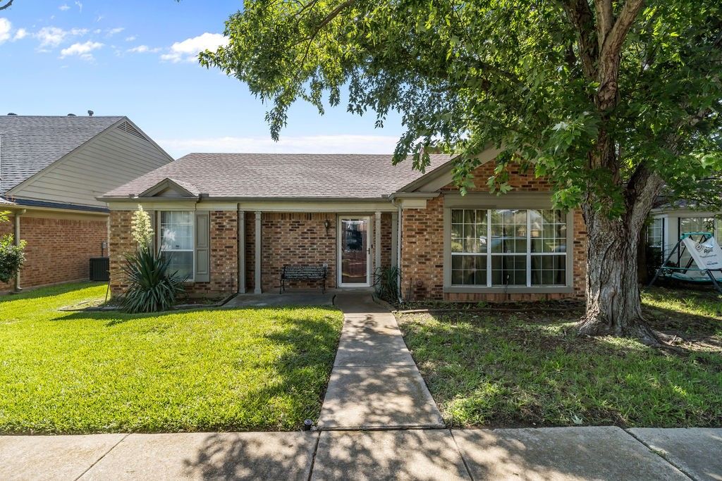 317 Chapman Street, Cedar Hill, TX 75104