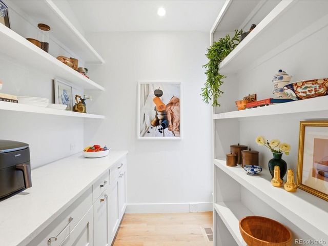 2900 S Madison Street, Denver, CO 80210