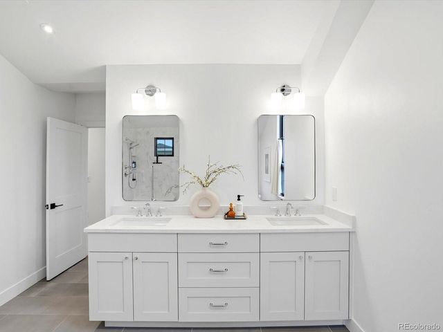 2900 S Madison Street, Denver, CO 80210