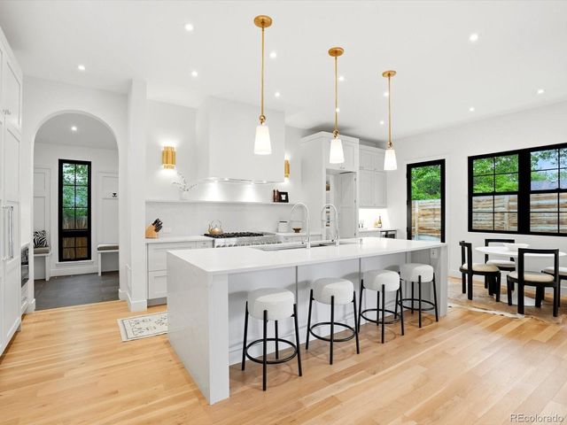 2900 S Madison Street, Denver, CO 80210