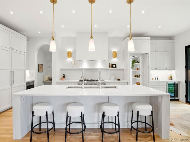 2900 S Madison Street, Denver, CO 80210