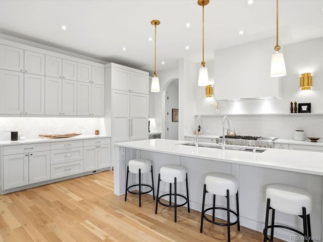 2900 S Madison Street, Denver, CO 80210